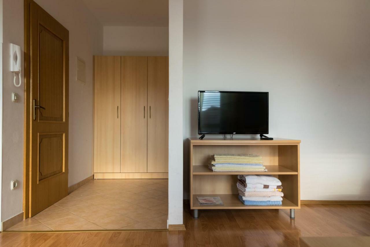 House Vera Baška Voda Εξωτερικό φωτογραφία